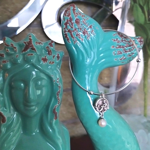 Mermaid Charm Bracelet by Vantel Pearls - Picture 12 of 12